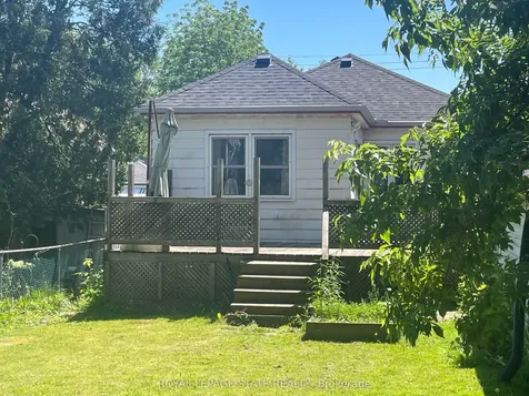 302 East 27th Street Hamilton ON L8V 3G6