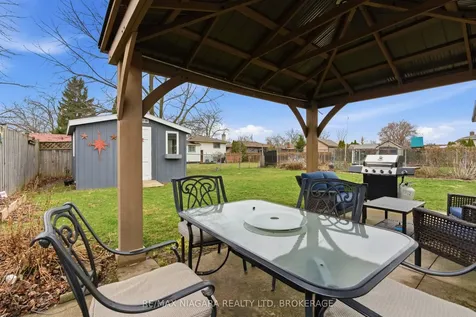57 Meredith Drive St. Catharines ON L2M 6R5