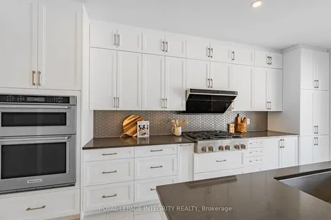 1027 Parabolica Way Kanata ON K2T 0R1