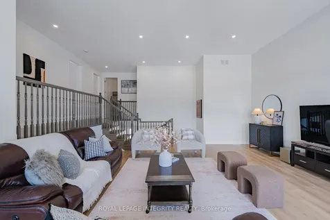 1027 Parabolica Way Kanata ON K2T 0R1
