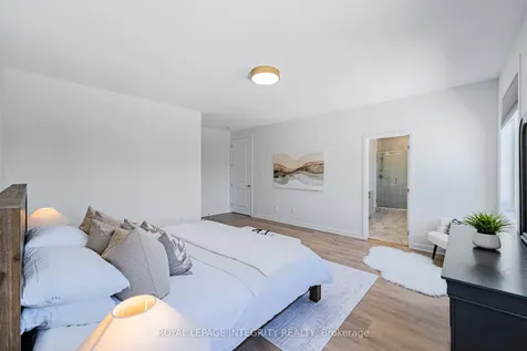 1027 Parabolica Way Kanata ON K2T 0R1