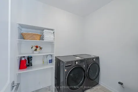 1027 Parabolica Way Kanata ON K2T 0R1