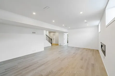 1027 Parabolica Way Kanata ON K2T 0R1