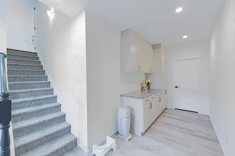 1027 Parabolica Way Kanata ON K2T 0R1