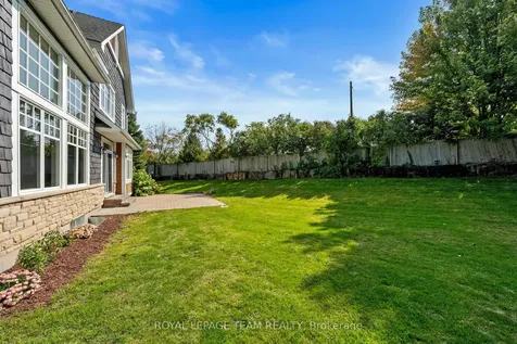 60 Ironside Court Kanata ON K2K 3H6