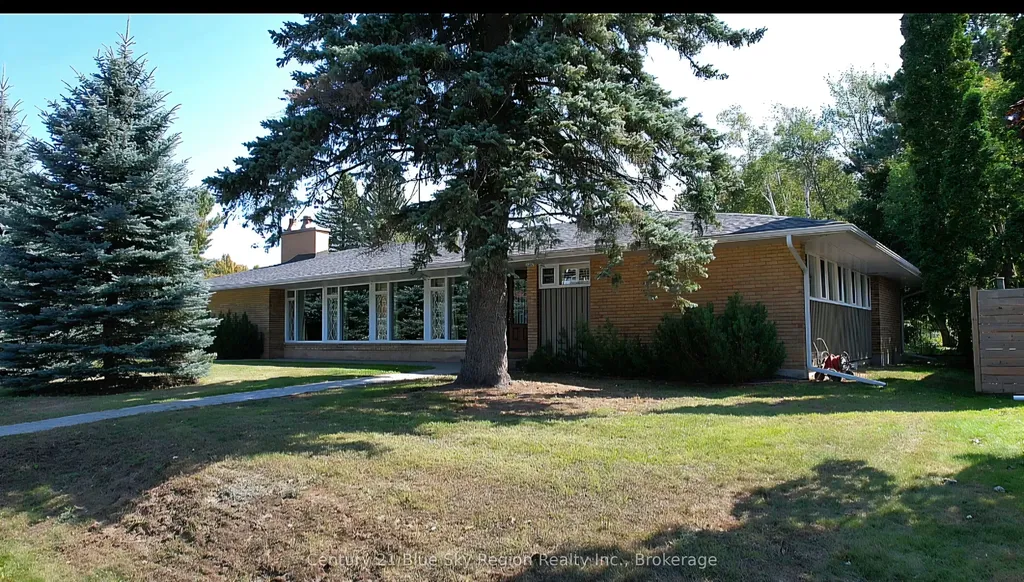 941 Pinewood Road North Bay ON P1B 4P2
