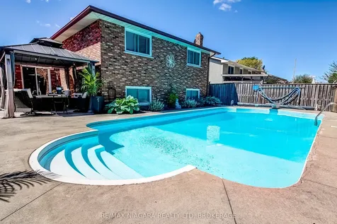 104 Whiteoak Crescent Welland ON L3C 6E6