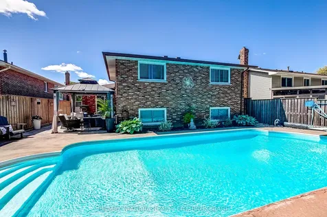 104 Whiteoak Crescent Welland ON L3C 6E6