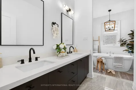 115 Avanti Crescent Hamilton ON L8B 1W7