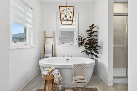 115 Avanti Crescent Hamilton ON L8B 1W7