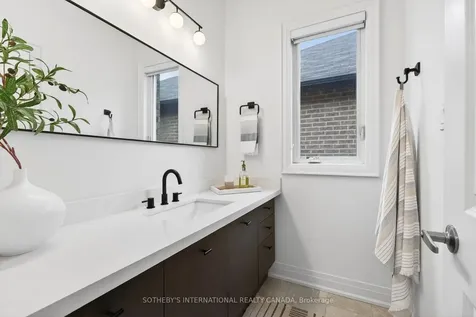 115 Avanti Crescent Hamilton ON L8B 1W7