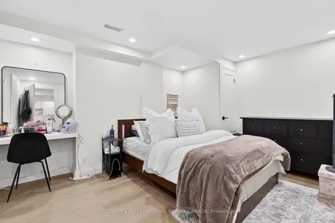 115 Avanti Crescent Hamilton ON L8B 1W7