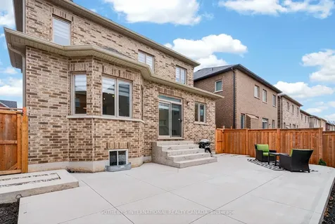 115 Avanti Crescent Hamilton ON L8B 1W7