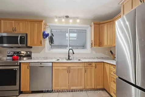 527 Montrose Road Quinte West ON K8R 1B2