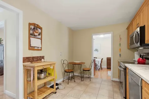 527 Montrose Road Quinte West ON K8R 1B2