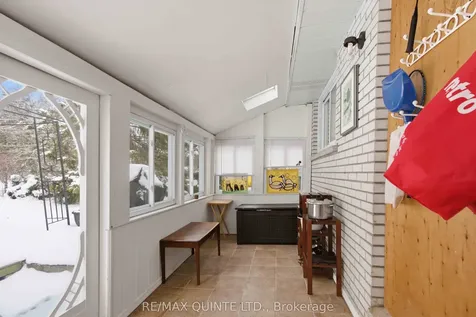 527 Montrose Road Quinte West ON K8R 1B2