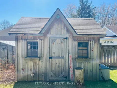 527 Montrose Road Quinte West ON K8R 1B2