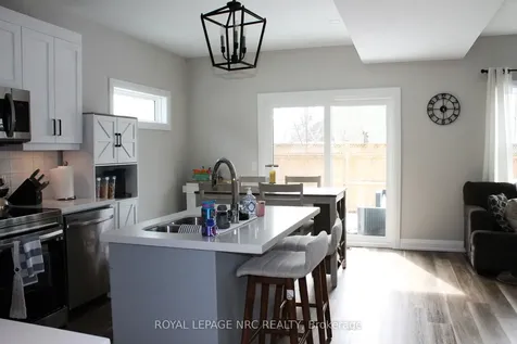 19 Cambridge Road E Fort Erie ON L0S 1B0