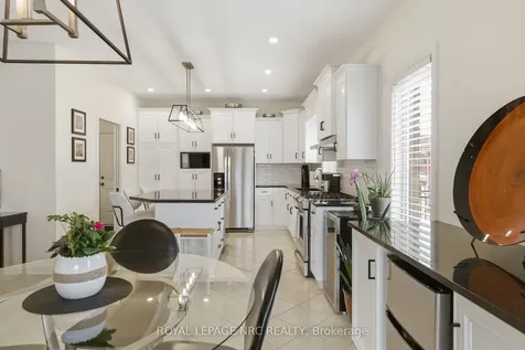 165 Colbeck Drive Welland ON L3C 7M1