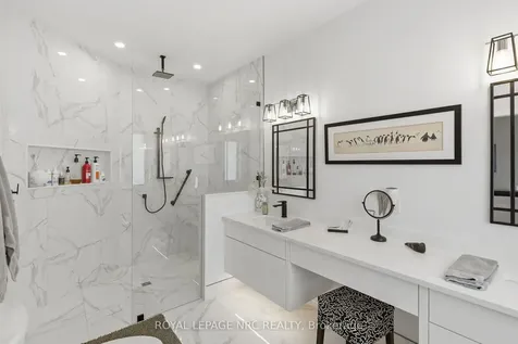 165 Colbeck Drive Welland ON L3C 7M1