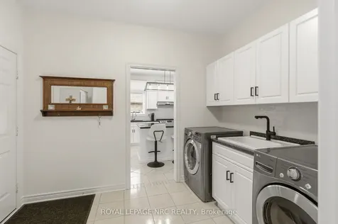 165 Colbeck Drive Welland ON L3C 7M1