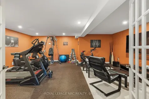 165 Colbeck Drive Welland ON L3C 7M1