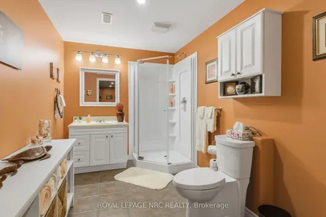 165 Colbeck Drive Welland ON L3C 7M1