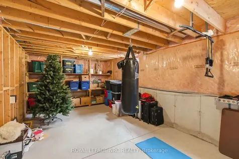 165 Colbeck Drive Welland ON L3C 7M1