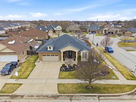 165 Colbeck Drive Welland ON L3C 7M1