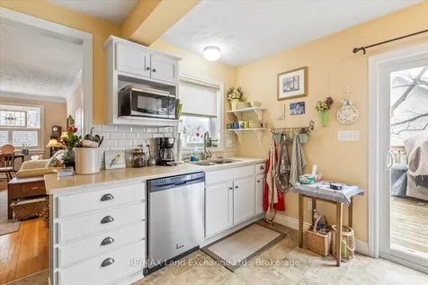 737 Green Street Saugeen Shores ON N0H 2C4