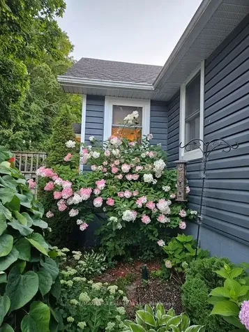737 Green Street Saugeen Shores ON N0H 2C4
