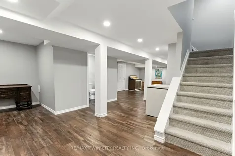 91 Abbey Close Hamilton ON L9G 4K9