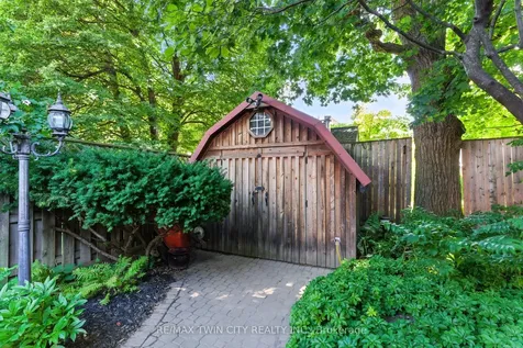 91 Abbey Close Hamilton ON L9G 4K9