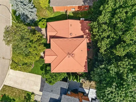 91 Abbey Close Hamilton ON L9G 4K9