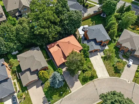 91 Abbey Close Hamilton ON L9G 4K9