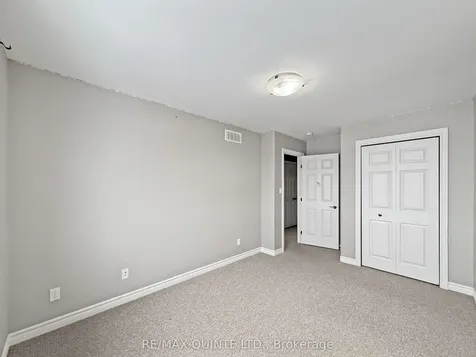 77 Mountain Ash Drive Belleville ON K8N 0E3