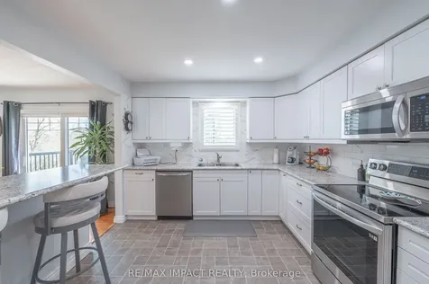 10 Cedartree Lane Kawartha Lakes ON K0M 1A0
