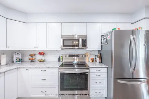10 Cedartree Lane Kawartha Lakes ON K0M 1A0