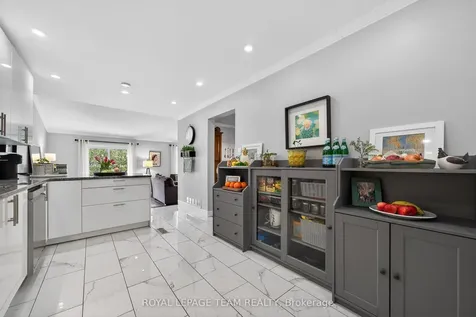 141 Acklam Terrace Kanata ON K2K 2J4