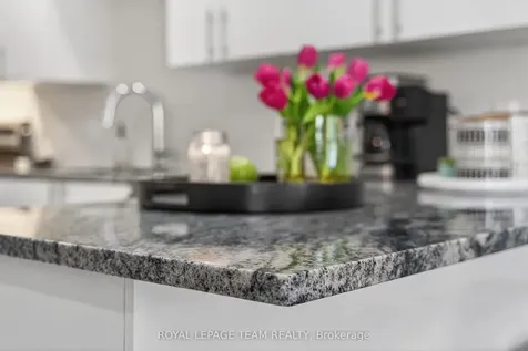 141 Acklam Terrace Kanata ON K2K 2J4