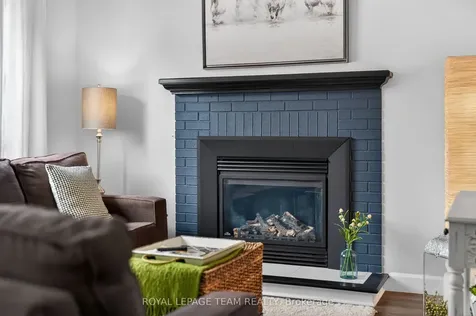 141 Acklam Terrace Kanata ON K2K 2J4