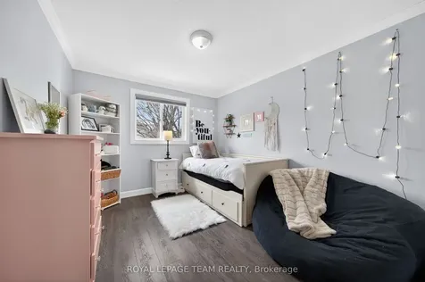 141 Acklam Terrace Kanata ON K2K 2J4