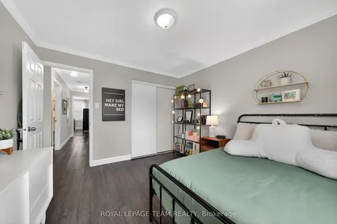141 Acklam Terrace Kanata ON K2K 2J4
