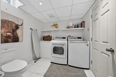 141 Acklam Terrace Kanata ON K2K 2J4