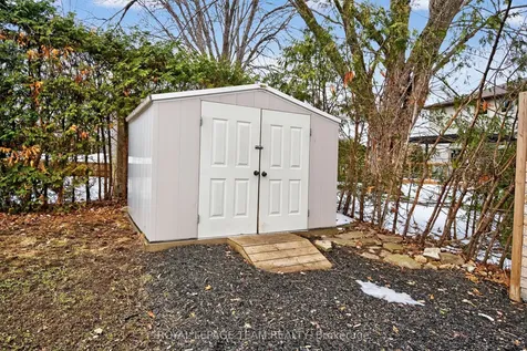 141 Acklam Terrace Kanata ON K2K 2J4