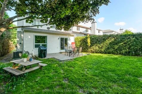 141 Acklam Terrace Kanata ON K2K 2J4