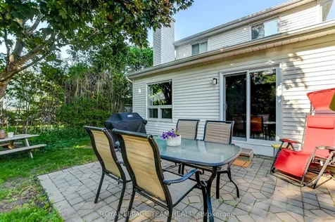 141 Acklam Terrace Kanata ON K2K 2J4