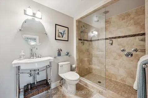 94 Aberfoyle Mill Crescent Puslinch ON N1H 6H9