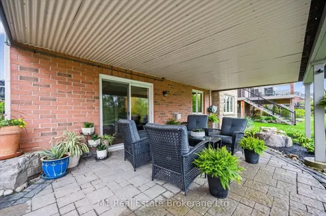 94 Aberfoyle Mill Crescent Puslinch ON N1H 6H9