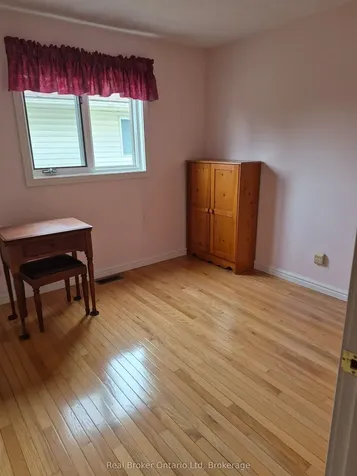 2022 7th Avenue E Owen Sound ON N4K 6R9